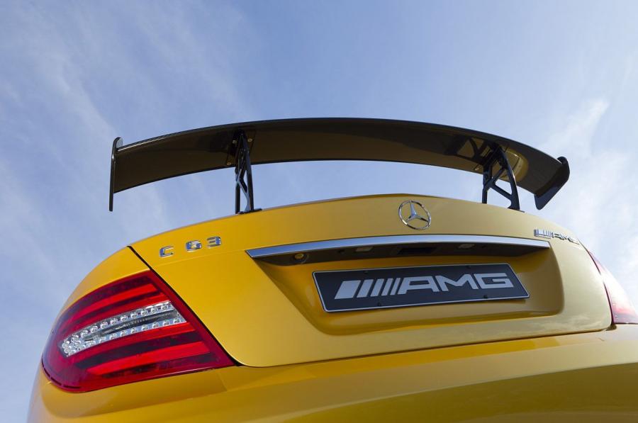  Mercedes-Benz C63 AMG Coupe Black Series 2012 года  (фото 36 из 66)